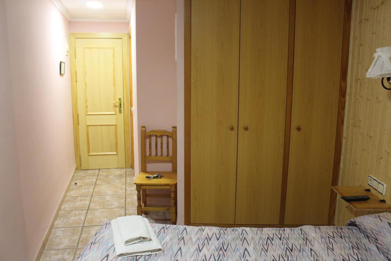 Villar del Arzobispo 拉波萨旅舍旅舍 外观 照片